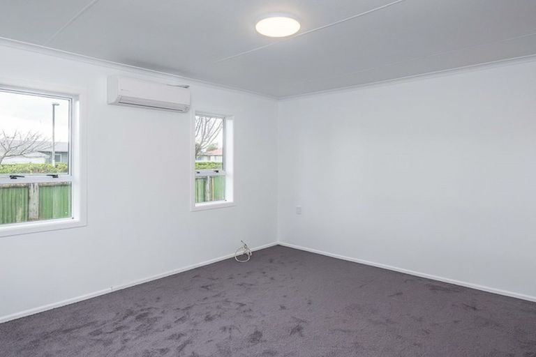 Photo of property in 8 Cambridge Street, Levin, 5510
