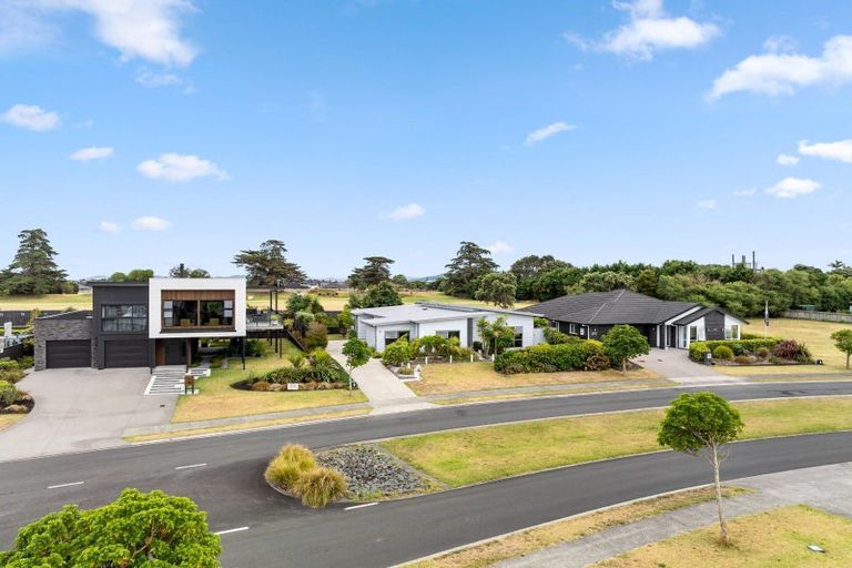 Photo of property in 22 Stace Hopper Drive, One Tree Point, 0118