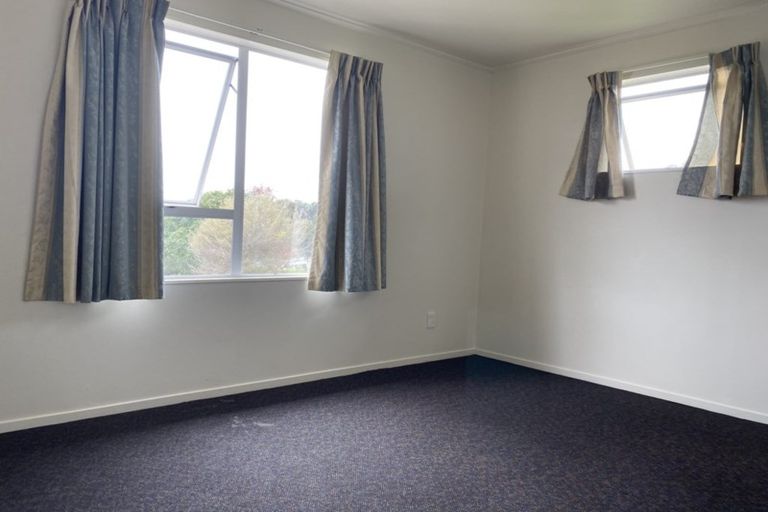 Photo of property in 18 Malmo Place, Massey, Auckland, 0614