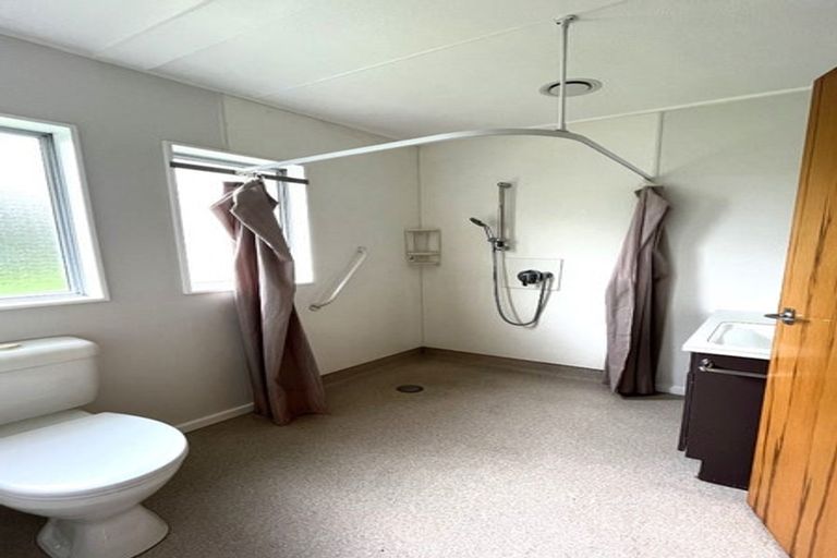 Photo of property in 4 Tasman Crescent, Carterton, 5713