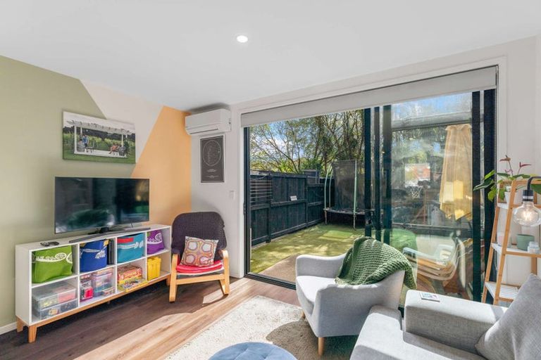 Photo of property in 28 Kotuitui Street, Manukau, Auckland, 2104