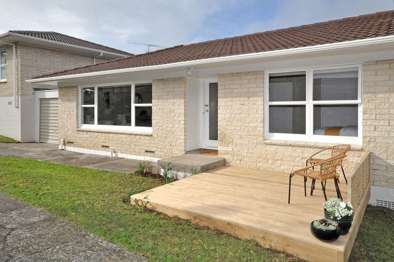 Photo of property in 2/59 Francis Street, Hauraki, Auckland, 0622