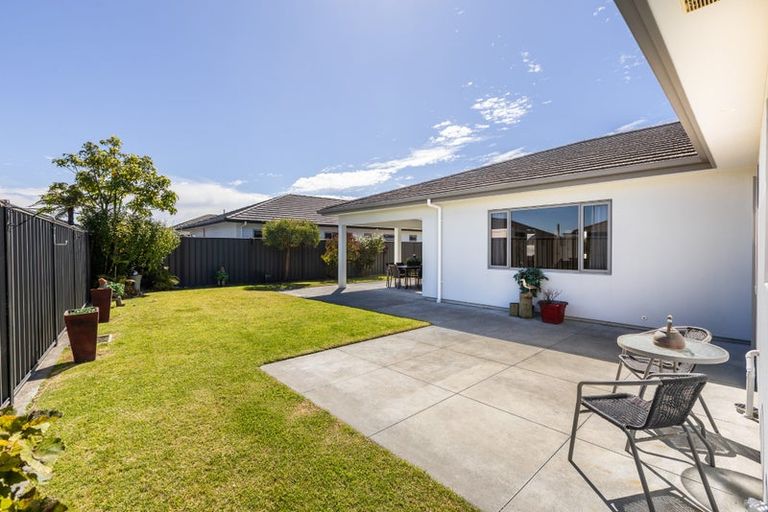 Photo of property in 37 Kapiti Drive, Poraiti, Napier, 4112