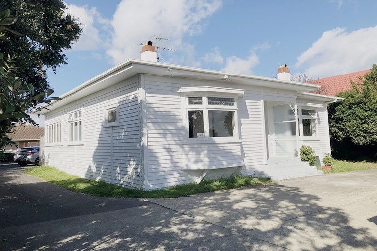 Photo of property in 1/8 Esmonde Road, Takapuna, Auckland, 0622