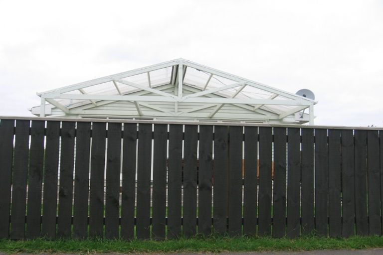 Photo of property in 16 Coventry Street, Highbury, Palmerston North, 4412