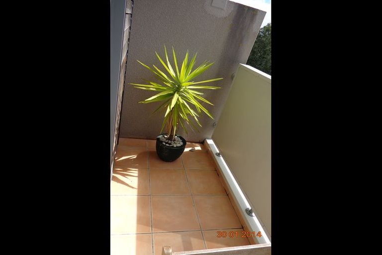 Photo of property in 6e/30 Westward Ho, Glen Eden, Auckland, 0602