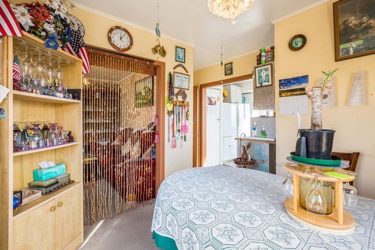 Photo of property in 79 Driver Crescent, Cannons Creek, Porirua, 5024