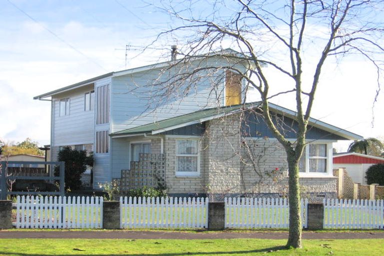 Photo of property in 45 Garden Heights Avenue, Glenview, Hamilton, 3206