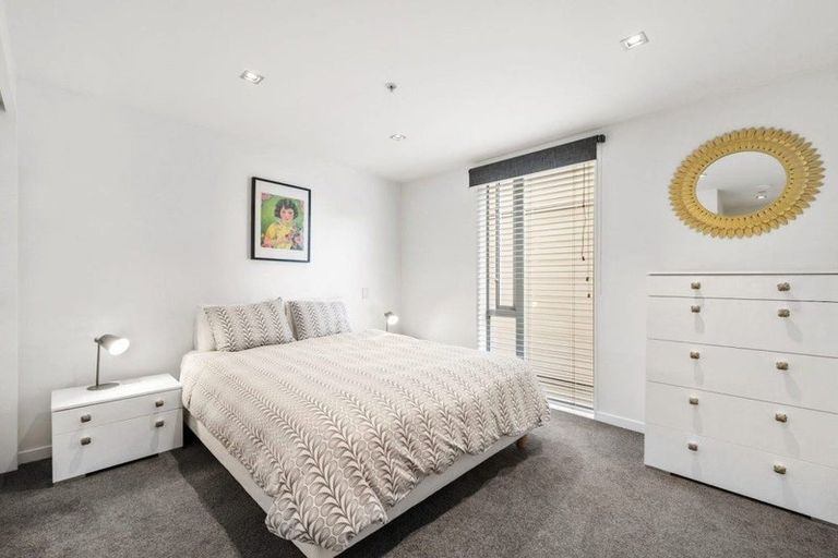 Photo of property in Piermont Apartments, 6e/82 Cable Street, Te Aro, Wellington, 6011
