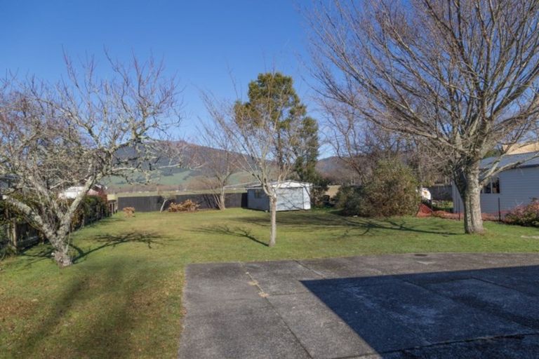 Photo of property in 35 Tongariro Road, Turangi, 3334