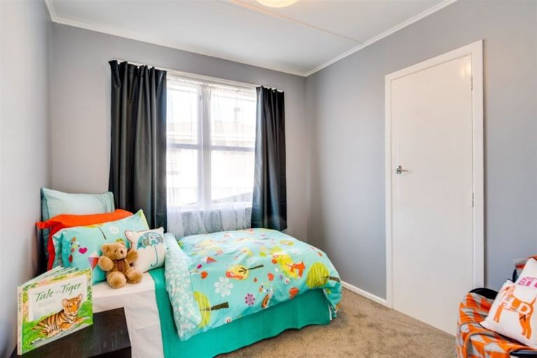 Photo of property in 1 James Foley Avenue, Pirimai, Napier, 4112