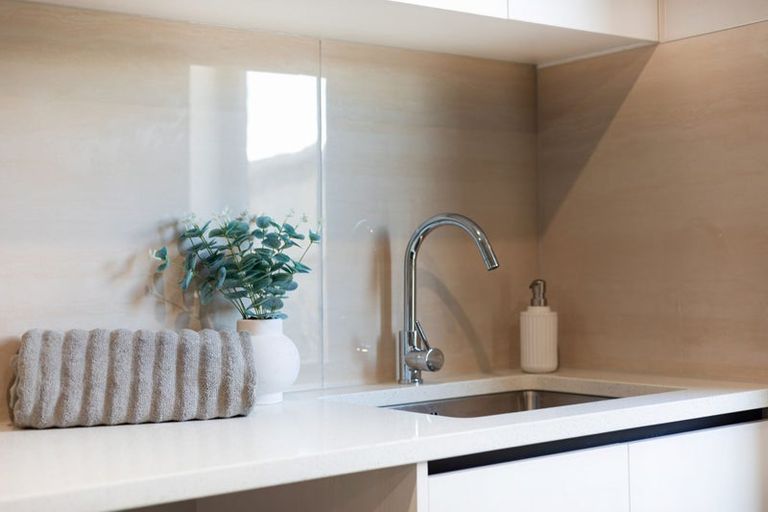 Photo of property in 63 Mcindoe Road, Kumeu, 0810