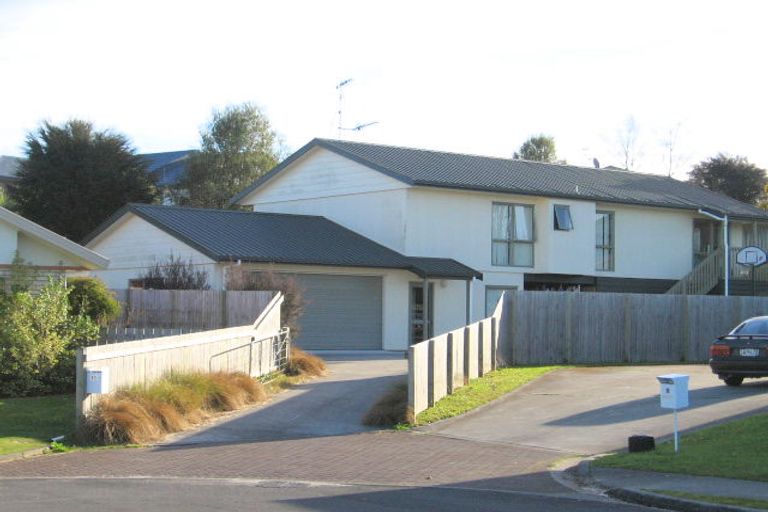 Photo of property in 8 Caulfield Place, Nawton, Hamilton, 3200