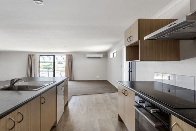 Photo of property in 23 Utopia Park Heights, Welcome Bay, Tauranga, 3112