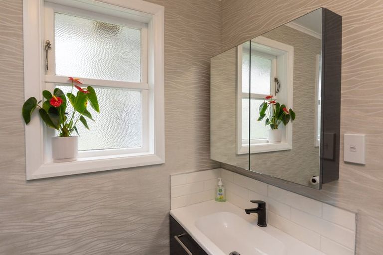 Photo of property in 21 Cardiff Street, Awapuni, Palmerston North, 4412