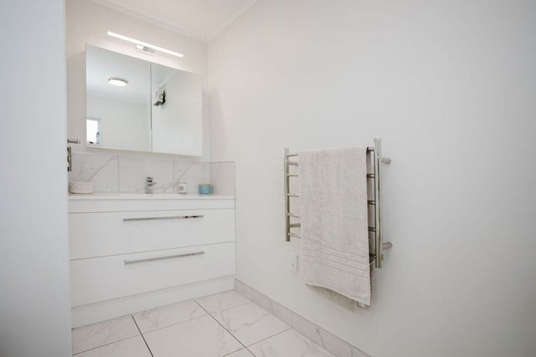 Photo of property in 14 Aerodrome Road, Dannevirke, 4972