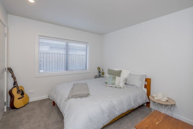 Photo of property in 53 Waipunahau Road, Waikanae, 5036