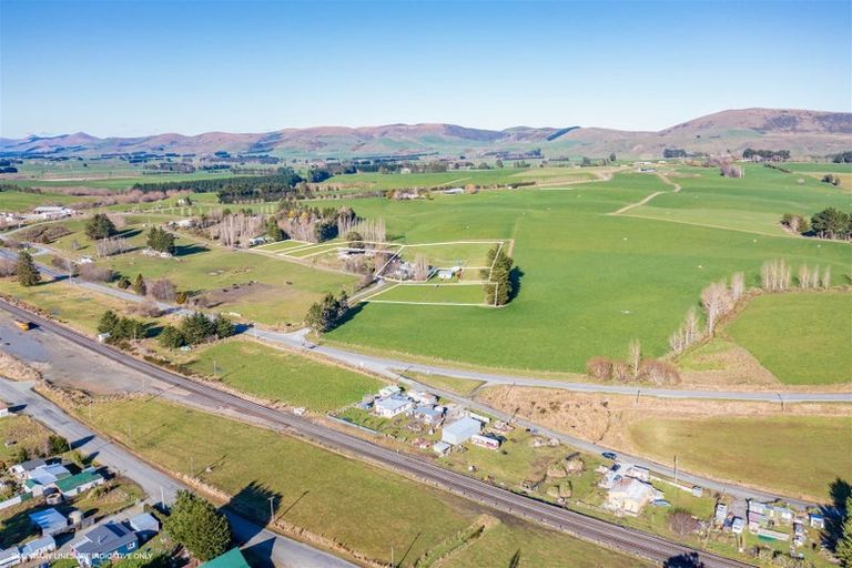 Photo of property in 18 Worcester Street, Waipahi, Gore, 9771