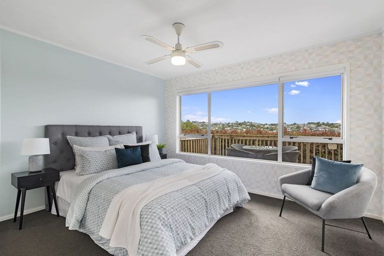 Photo of property in 1/41 Shanaway Rise, Hillcrest, Auckland, 0627