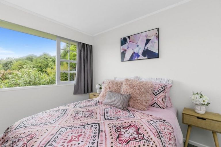 Photo of property in 25 Oriel Avenue, Tawa, Wellington, 5028