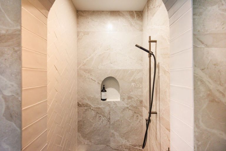 Photo of property in 2 Balmoral Drive, Terrace End, Palmerston North, 4410