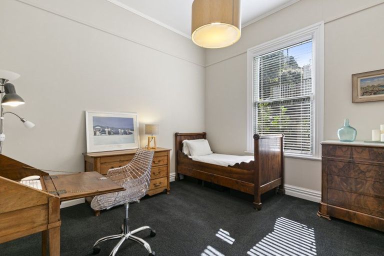 Photo of property in 84 Glenmore Street, Northland, Wellington, 6012