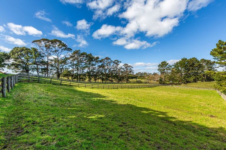 Photo of property in 92 Wymer Road, Glenbrook, Waiuku, 2681
