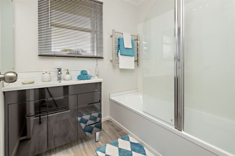 Photo of property in 104 Fisher Crescent, Otara, Auckland, 2023