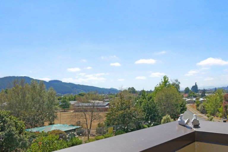 Photo of property in 19 Treeton Place, Wakefield, 7025