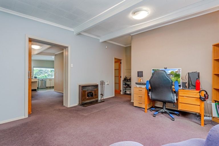 Photo of property in 1/37 Wood Street, Takaro, Palmerston North, 4410