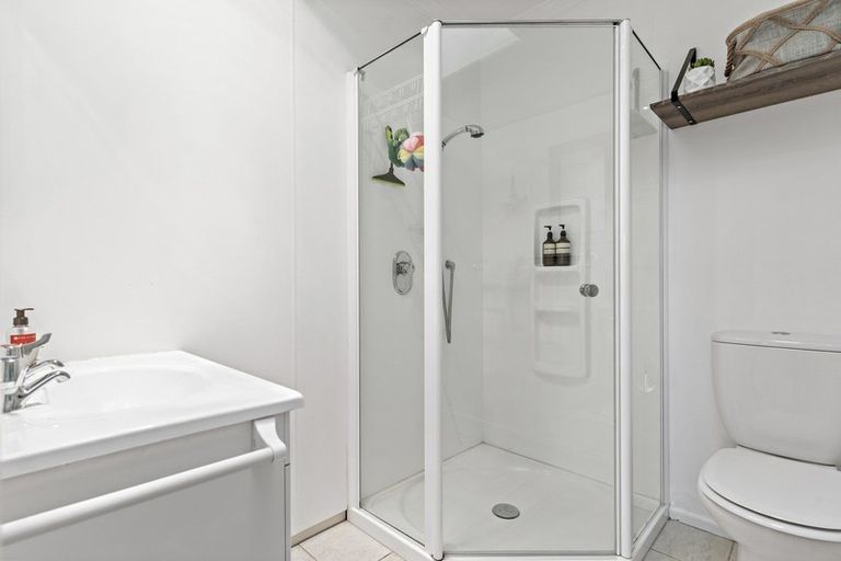 Photo of property in 17 Sackville Street, Martinborough, 5711