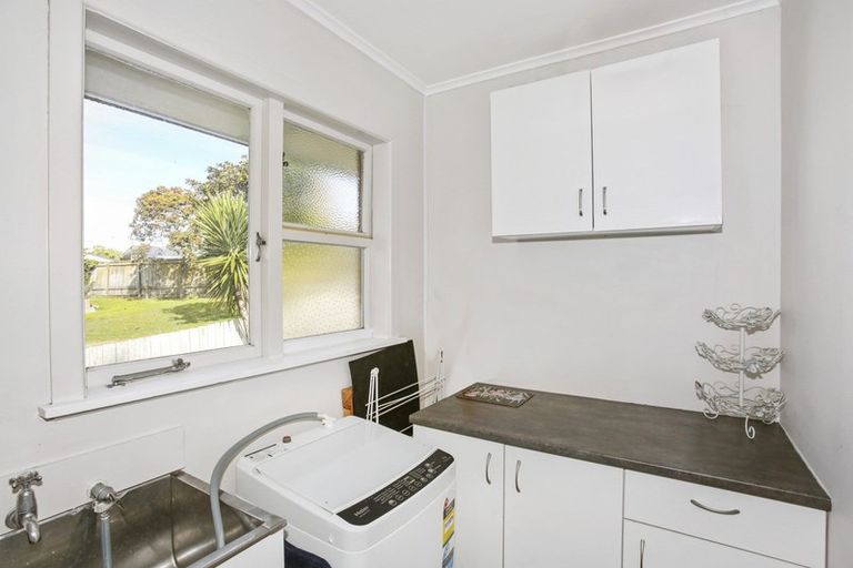 Photo of property in 37 Thompson Terrace, Manurewa, Auckland, 2102