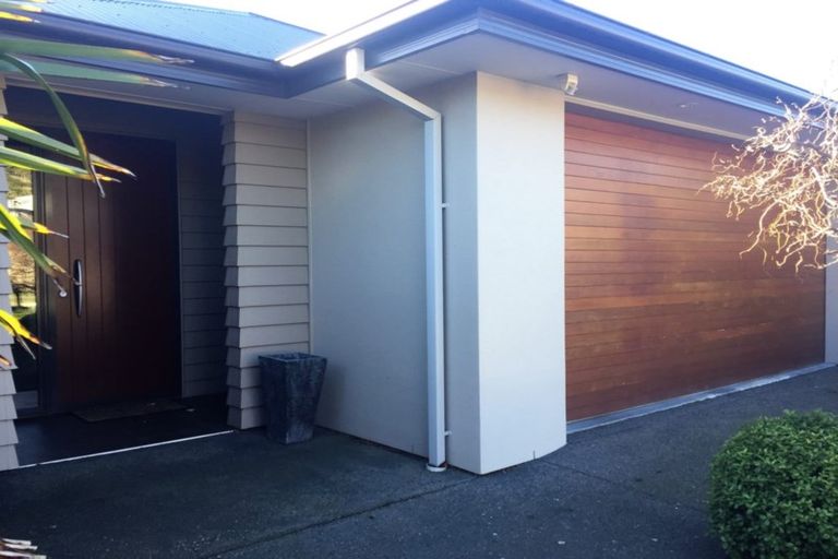 Photo of property in 29 Holbrook Way, Westmorland, Christchurch, 8025