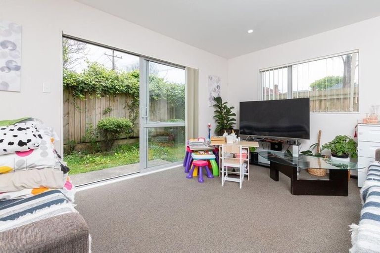 Photo of property in 34a Arawa Street, New Lynn, Auckland, 0600