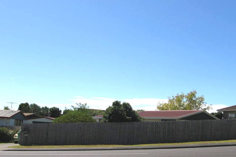 Photo of property in 17 Devonshire Road, Unsworth Heights, Auckland, 0632