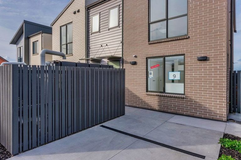 Photo of property in 11 Waenganui Road, Hobsonville, Auckland, 0616