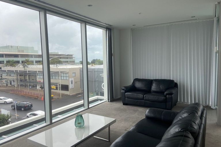 Photo of property in Sentinel Apartments, 403/3 Northcroft Street, Takapuna, Auckland, 0622