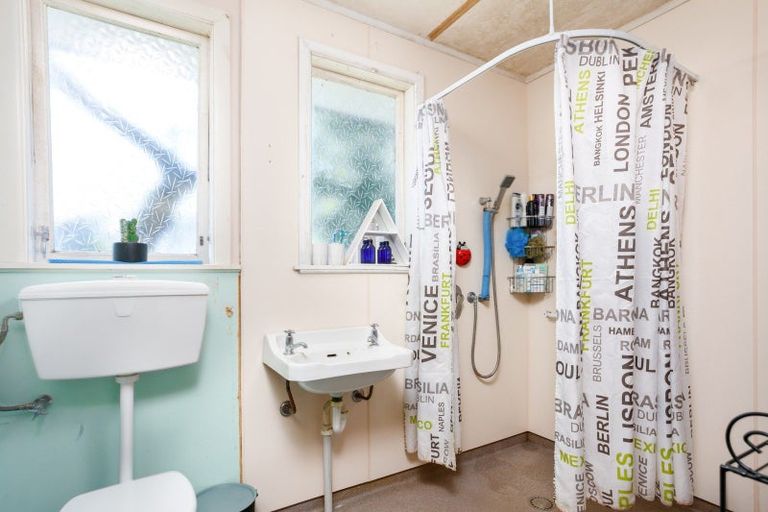 Photo of property in 1 Einstein Street, Outer Kaiti, Gisborne, 4010