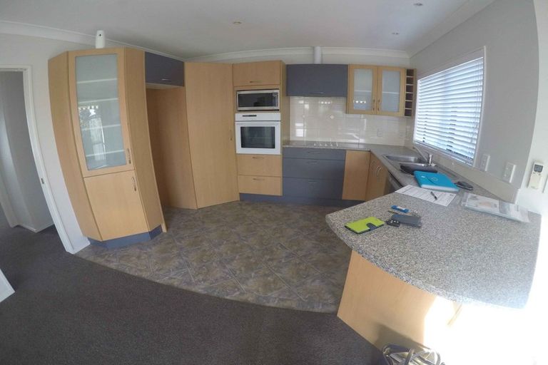 Photo of property in 102 Westerham Drive, Dannemora, Auckland, 2016