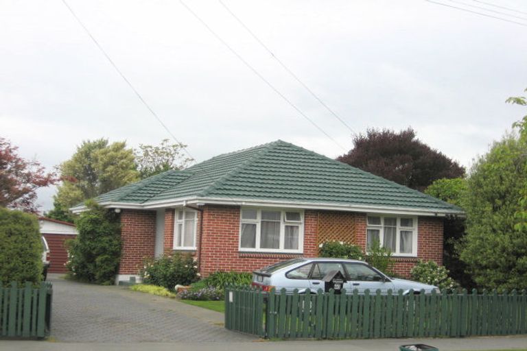 Photo of property in 40 Liverton Crescent, Bishopdale, Christchurch, 8053
