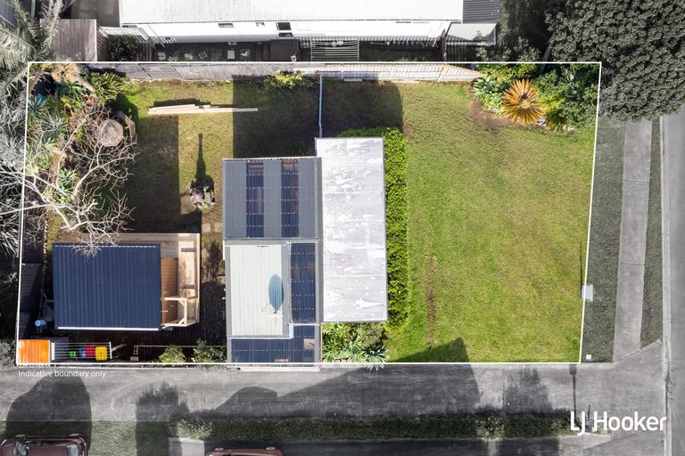 Photo of property in 9 Reo Crescent, Waihi Beach, 3611