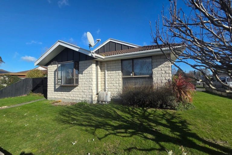 Photo of property in 2/16 Veitches Road, Casebrook, Christchurch, 8051