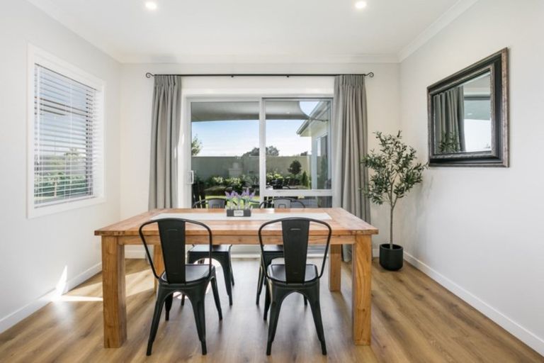 Photo of property in 25 Rakaia Way, Poraiti, Napier, 4112