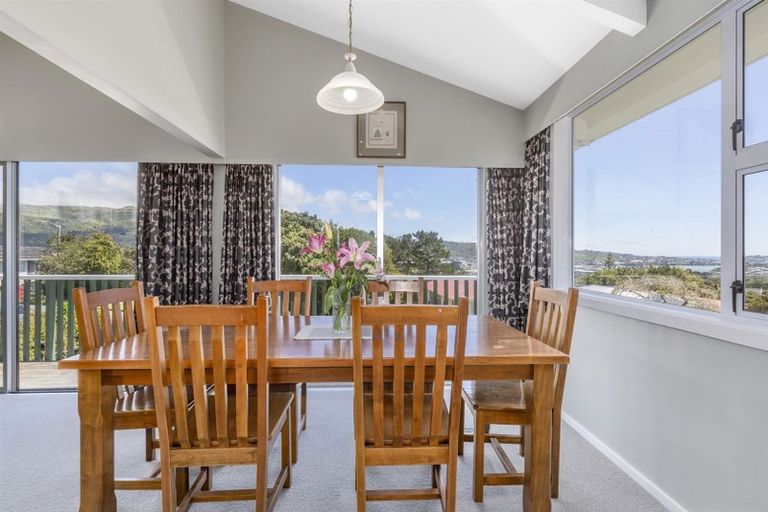 Photo of property in 37 Ernest Street, Ranui, Porirua, 5024