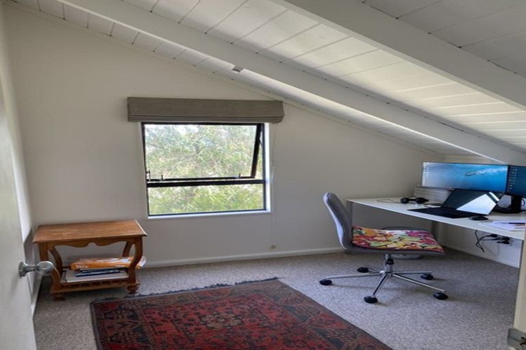 Photo of property in 9a Rangatira Road, Birkdale, Auckland, 0626