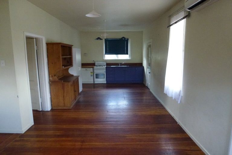 Photo of property in 503 Featherston Street, Roslyn, Palmerston North, 4414