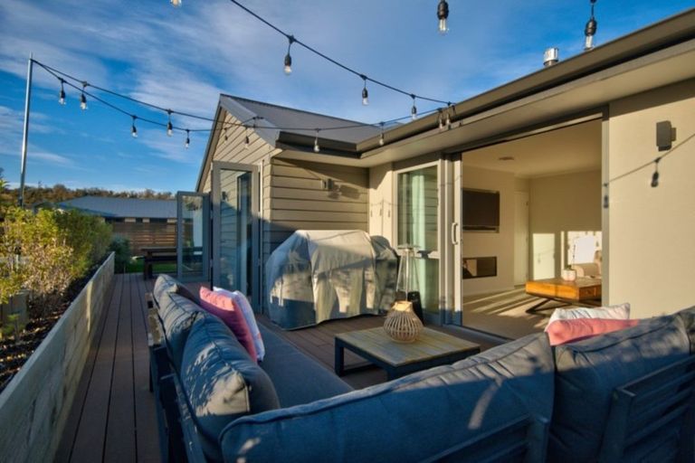 Photo of property in 2 Tudor Lane, Lower Shotover, Queenstown, 9304