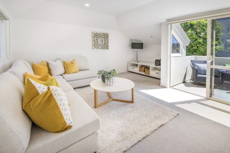 Photo of property in 2/13 Prospect Terrace, Milford, Auckland, 0620