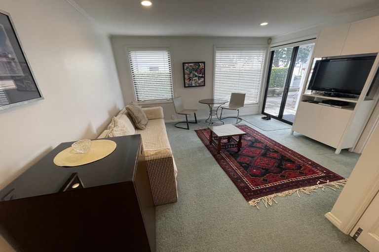 Photo of property in 22 King Edward Parade, Devonport, Auckland, 0624