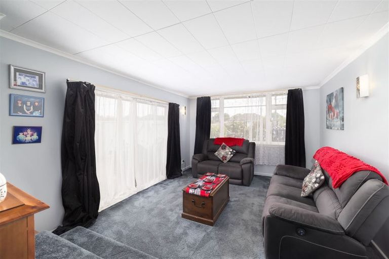 Photo of property in 39 Pembroke Street, Avondale, Christchurch, 8061